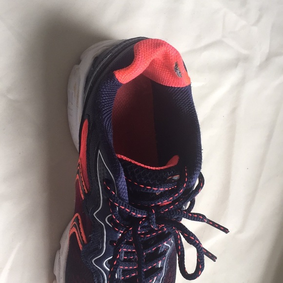 Fila tennis shoes - Picture 5 of 10